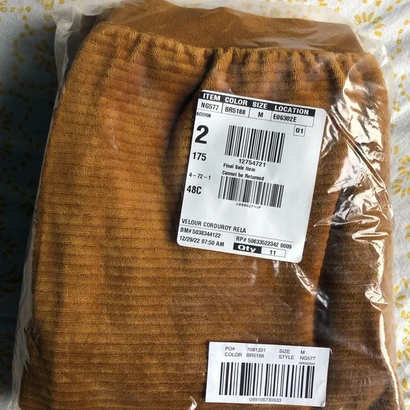 Madewell Velour Corduroy Relaxed Fit Acorn Joggers, M, NWT - Picture 6 of 6